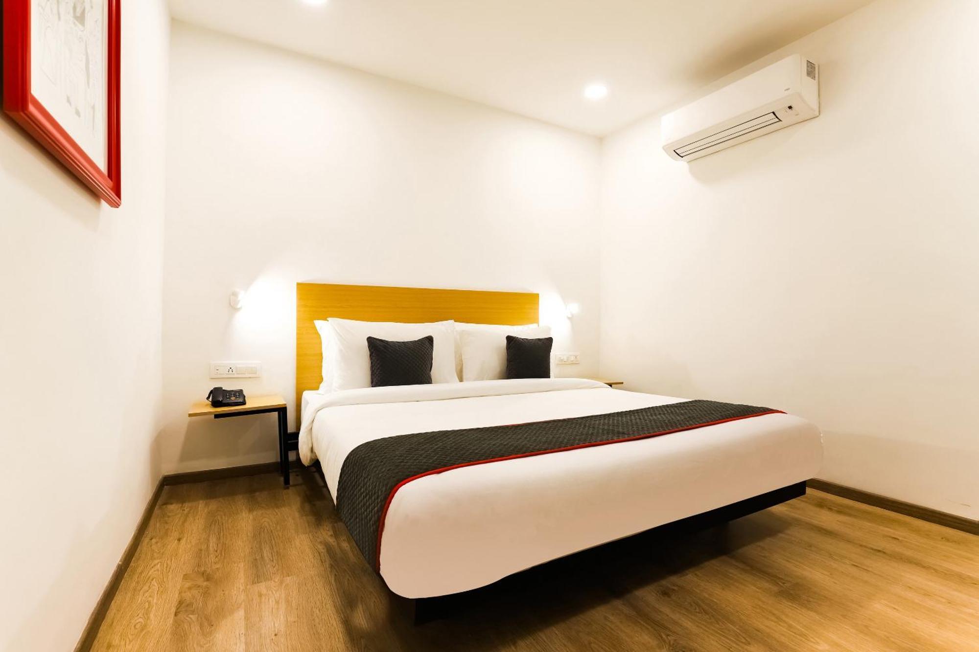 Townhouse Prithvi Resort Near Phoenix Palassio 러크나우 외부 사진