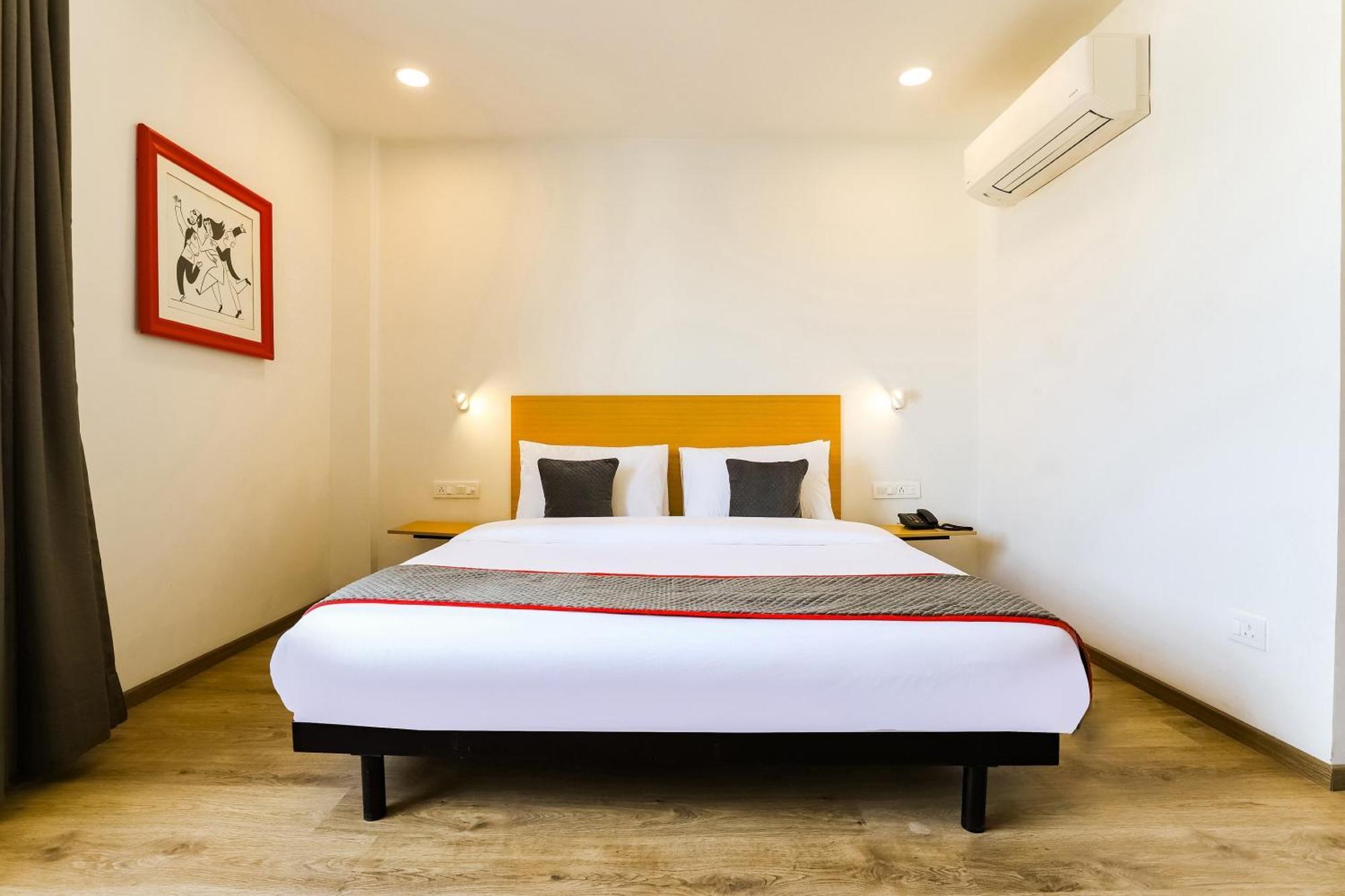 Townhouse Prithvi Resort Near Phoenix Palassio 러크나우 외부 사진